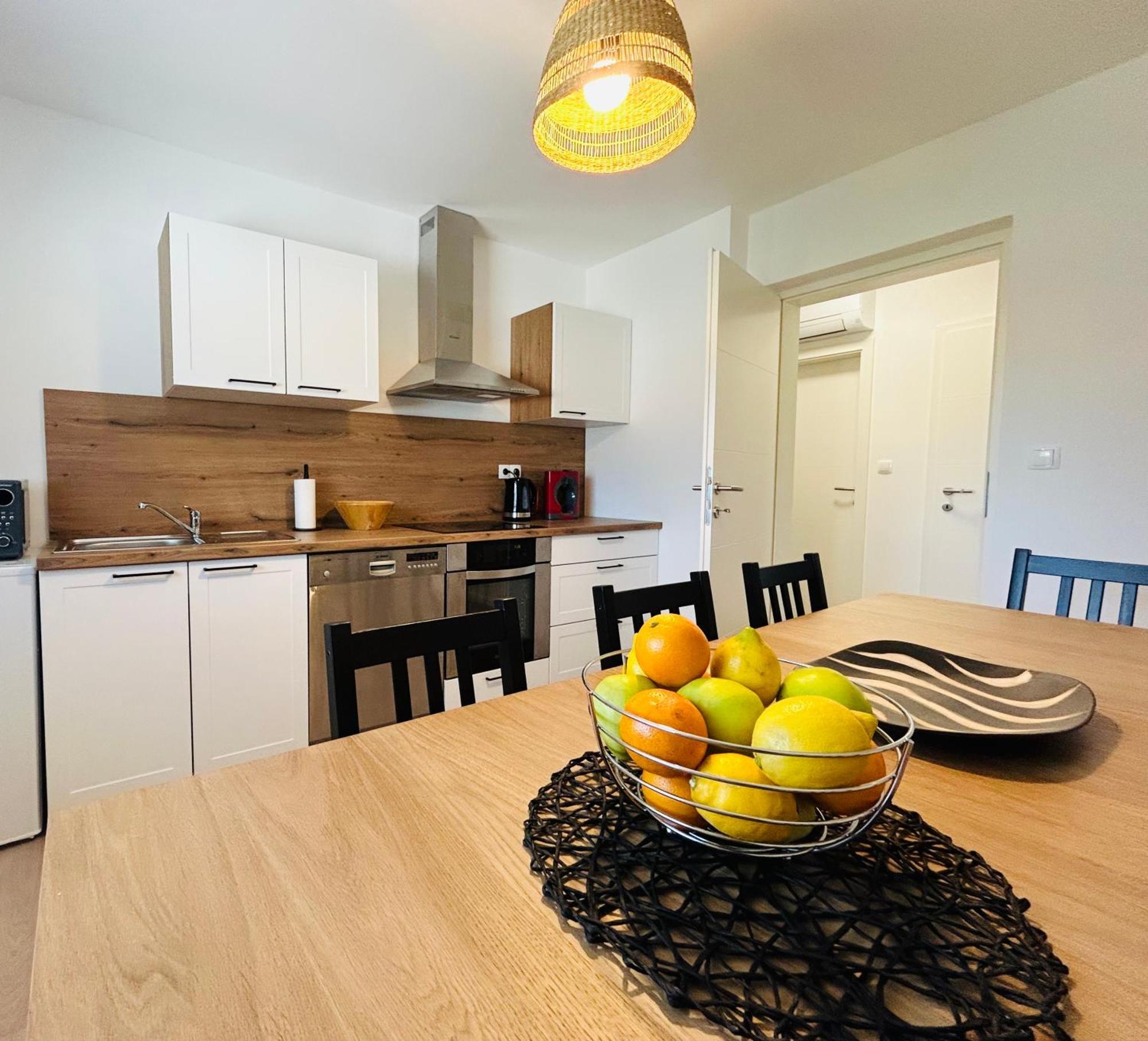 Apartma Jana Zirovnica Eksteriør billede